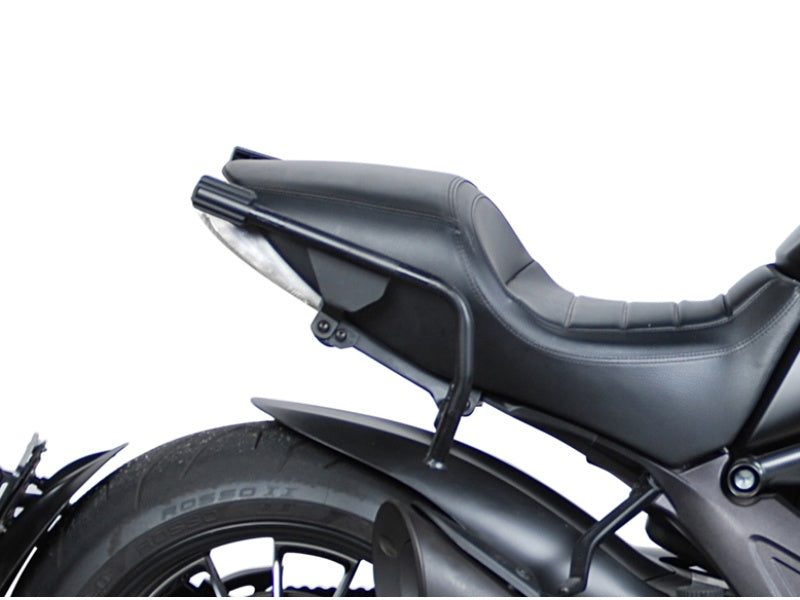 Ducati Diavel 1200 (12-18) SHAD 3P Pannier Fitting Kit