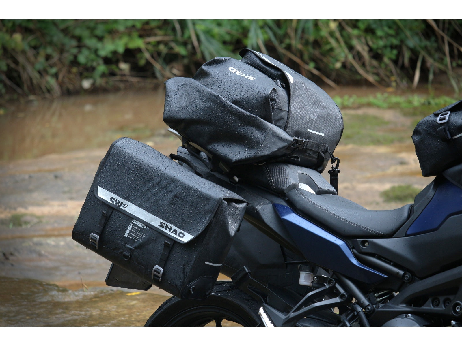 SHAD SW42 Side Bags